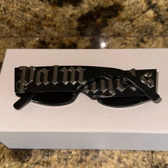 **SOLD** Palm Angels “Angel” Sunglasses Black - Picture 11 of 13